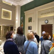 Слушатели воскресной школы для взрослых собора Святой Троицы посетили с экскурсией  Национальную библиотеку Удмуртской Республики